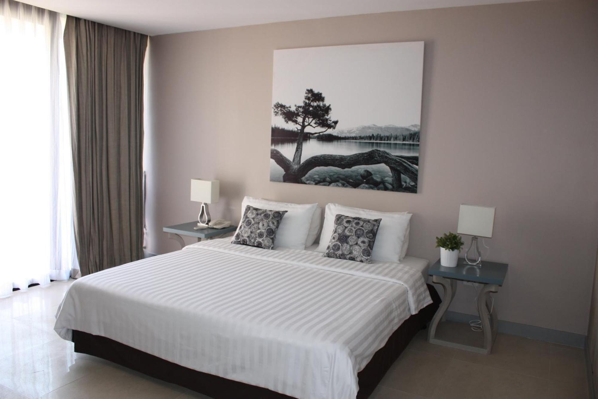 Hotel Tropicana Патая Екстериор снимка