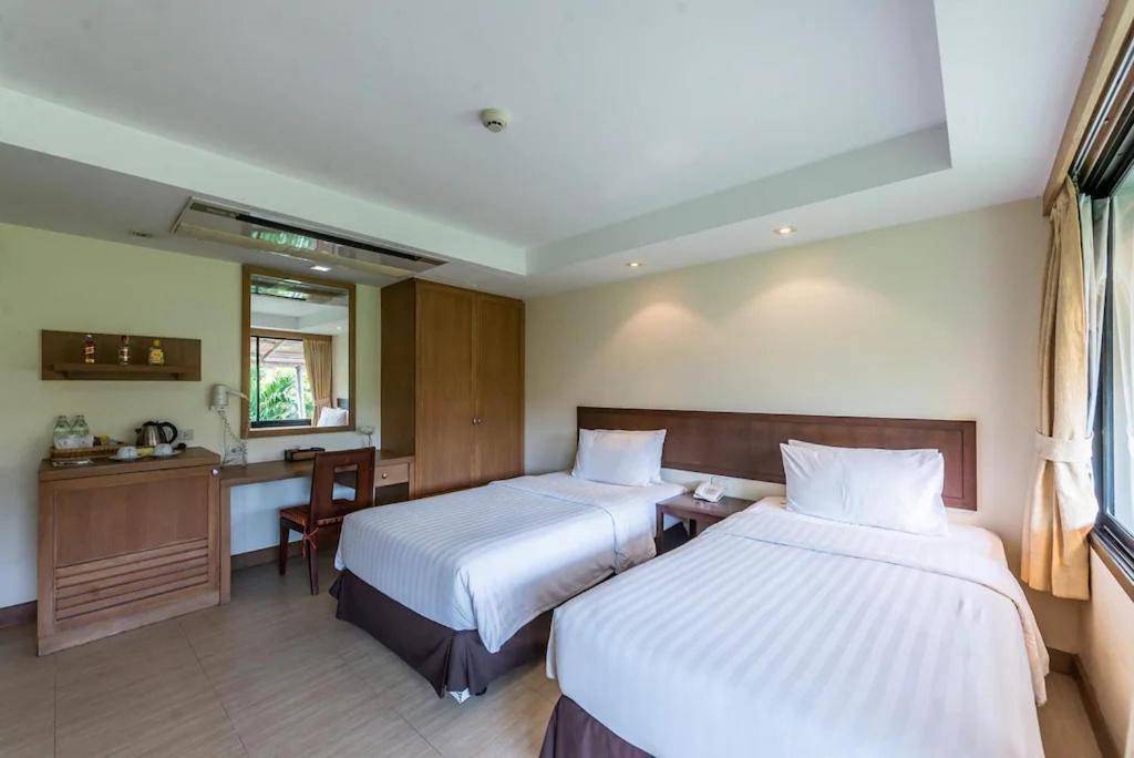 Hotel Tropicana Патая Екстериор снимка