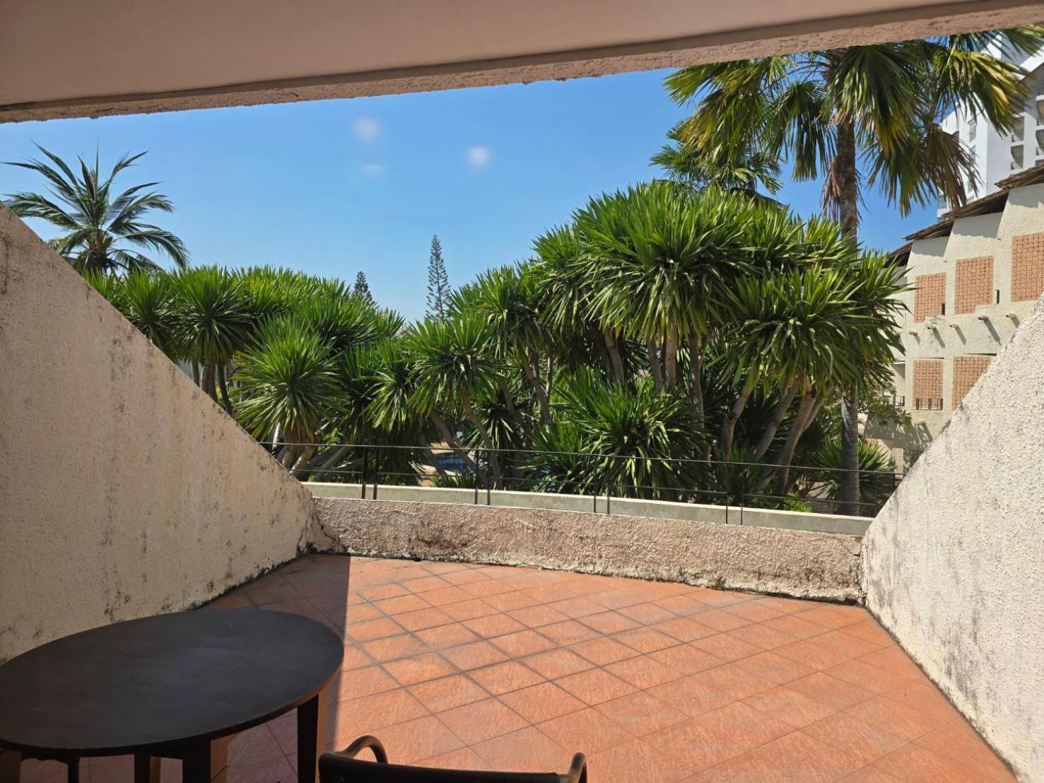 Hotel Tropicana Патая Екстериор снимка
